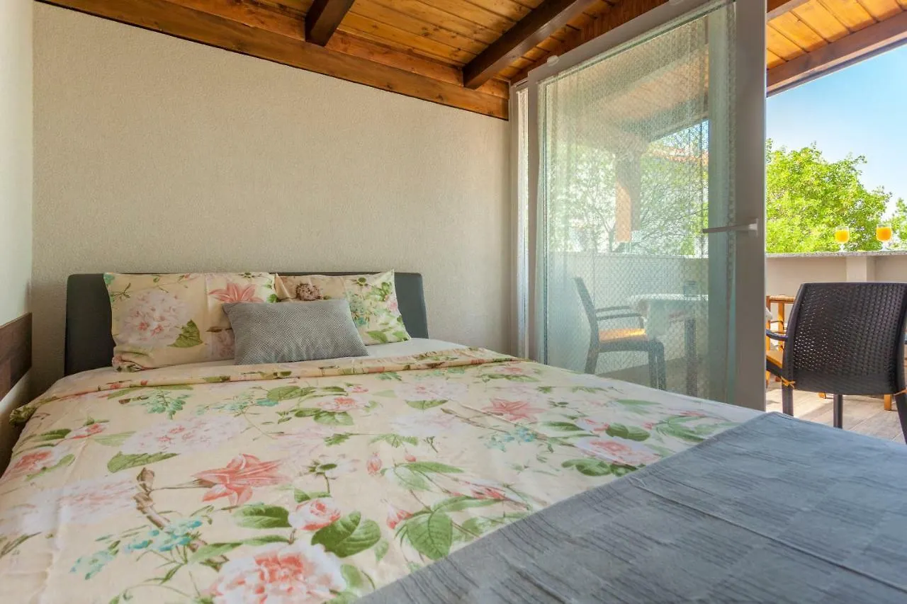 Apartment Hasanec By El-Pi Tours Njivice