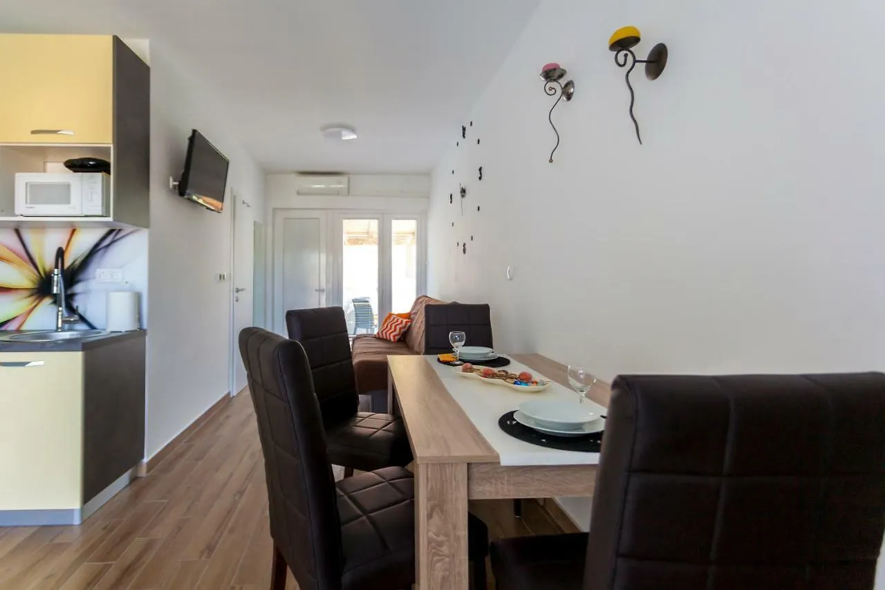Apartment Hasanec By El-Pi Tours Njivice
