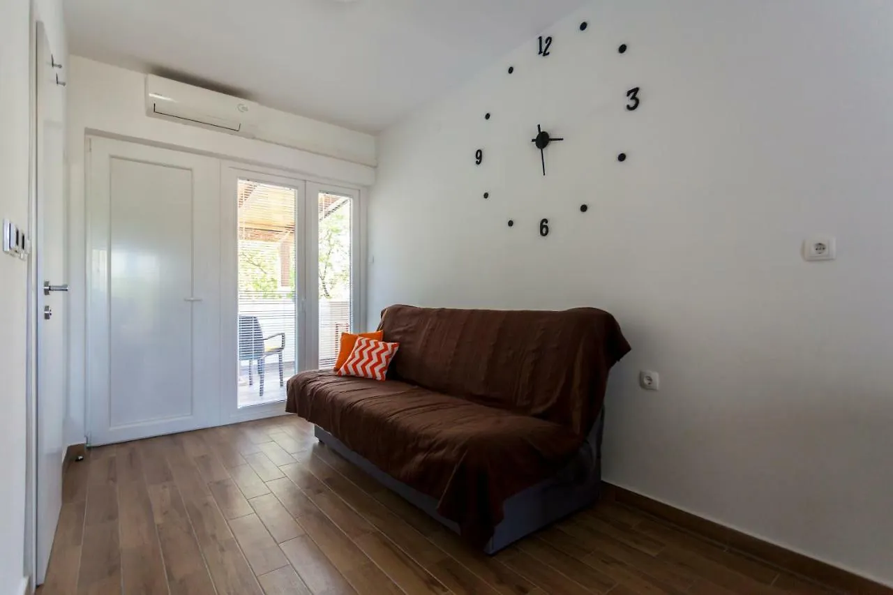 Apartment Hasanec By El-Pi Tours Njivice