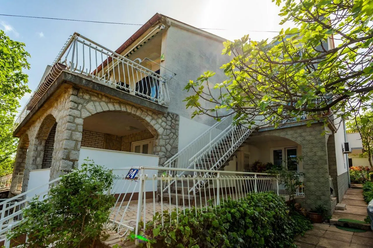 Apartment Hasanec By El-Pi Tours Njivice Croatia