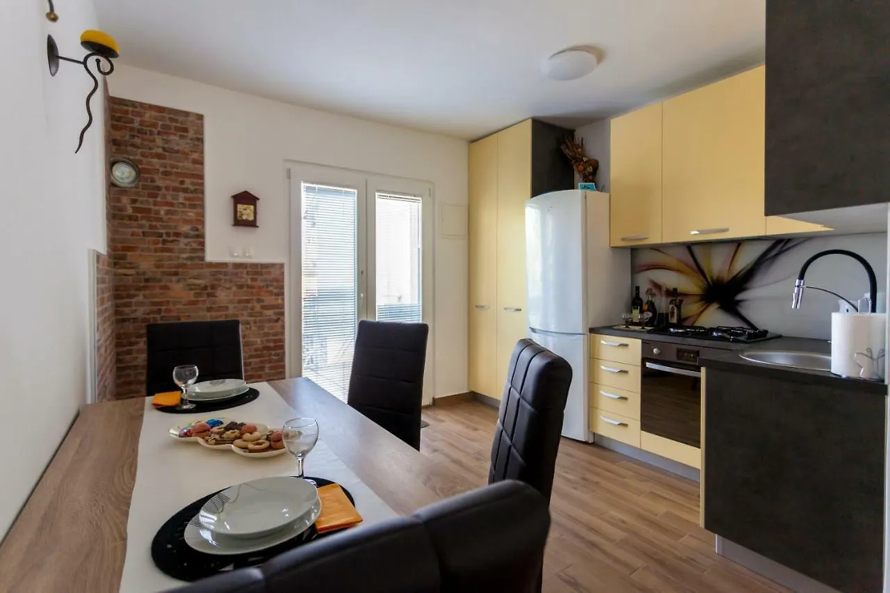 Apartment Hasanec By El-Pi Tours Njivice 0*,  Croatia